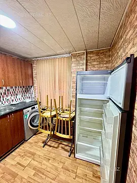 Satılır 2 otaqlı köhnə tikili 50 m²