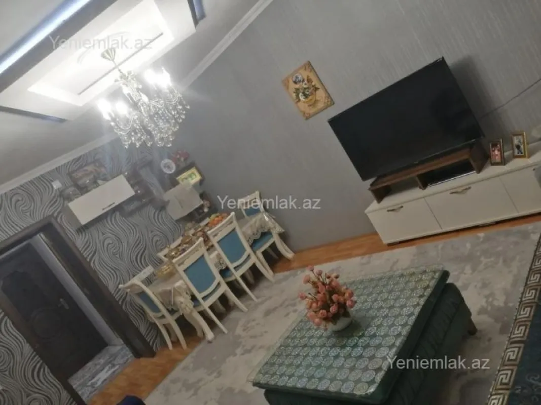 Satılır 3 otaqlı köhnə tikili 70 m²