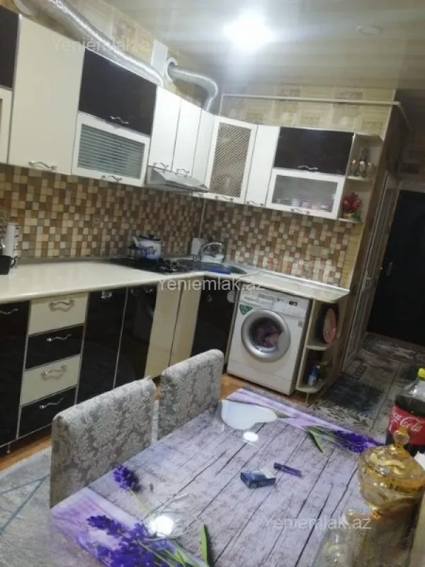 Satılır 3 otaqlı köhnə tikili 70 m²