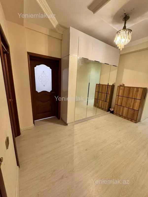 Satılır 3 otaqlı yeni tikili 76 m²