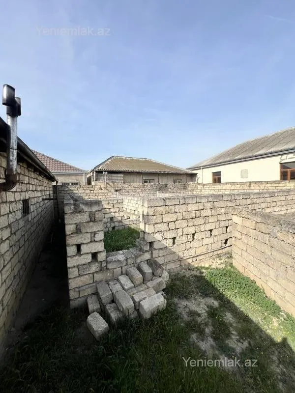 Satılır obyekt 370 m²