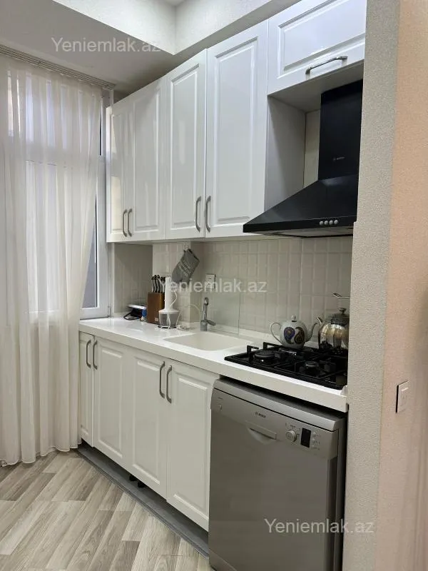 Satılır 3 otaqlı yeni tikili 65 m²