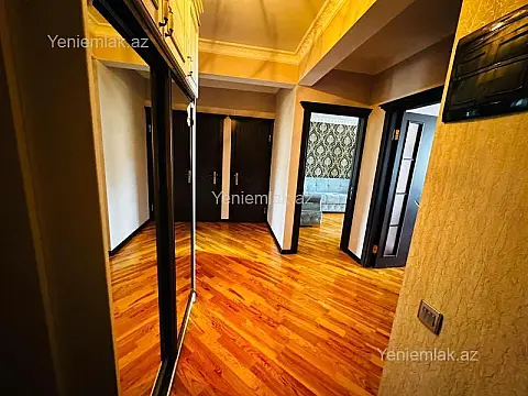 Satılır 3 otaqlı köhnə tikili 84 m²