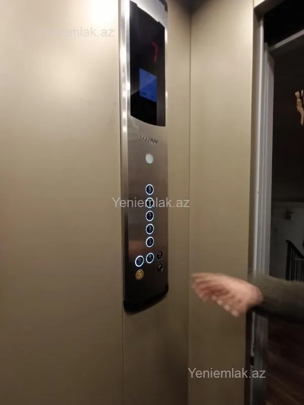 Satılır 3 otaqlı köhnə tikili 84 m²