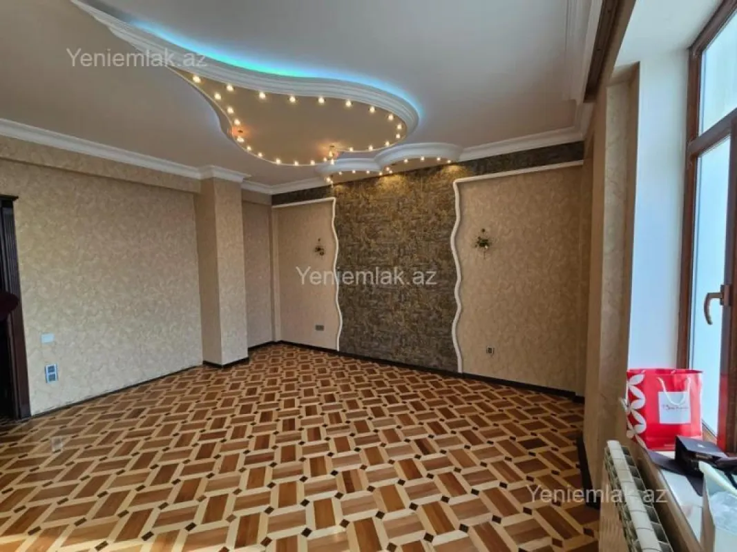 Satılır 3 otaqlı yeni tikili 128 m²