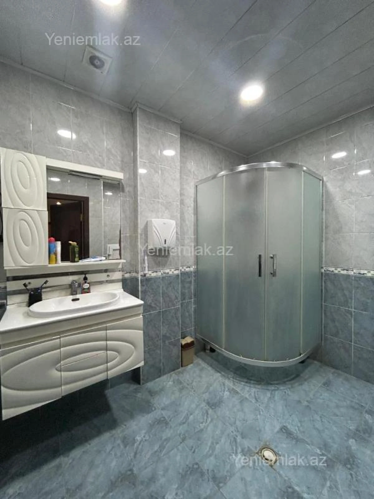 Satılır 2 otaqlı yeni tikili 85 m²