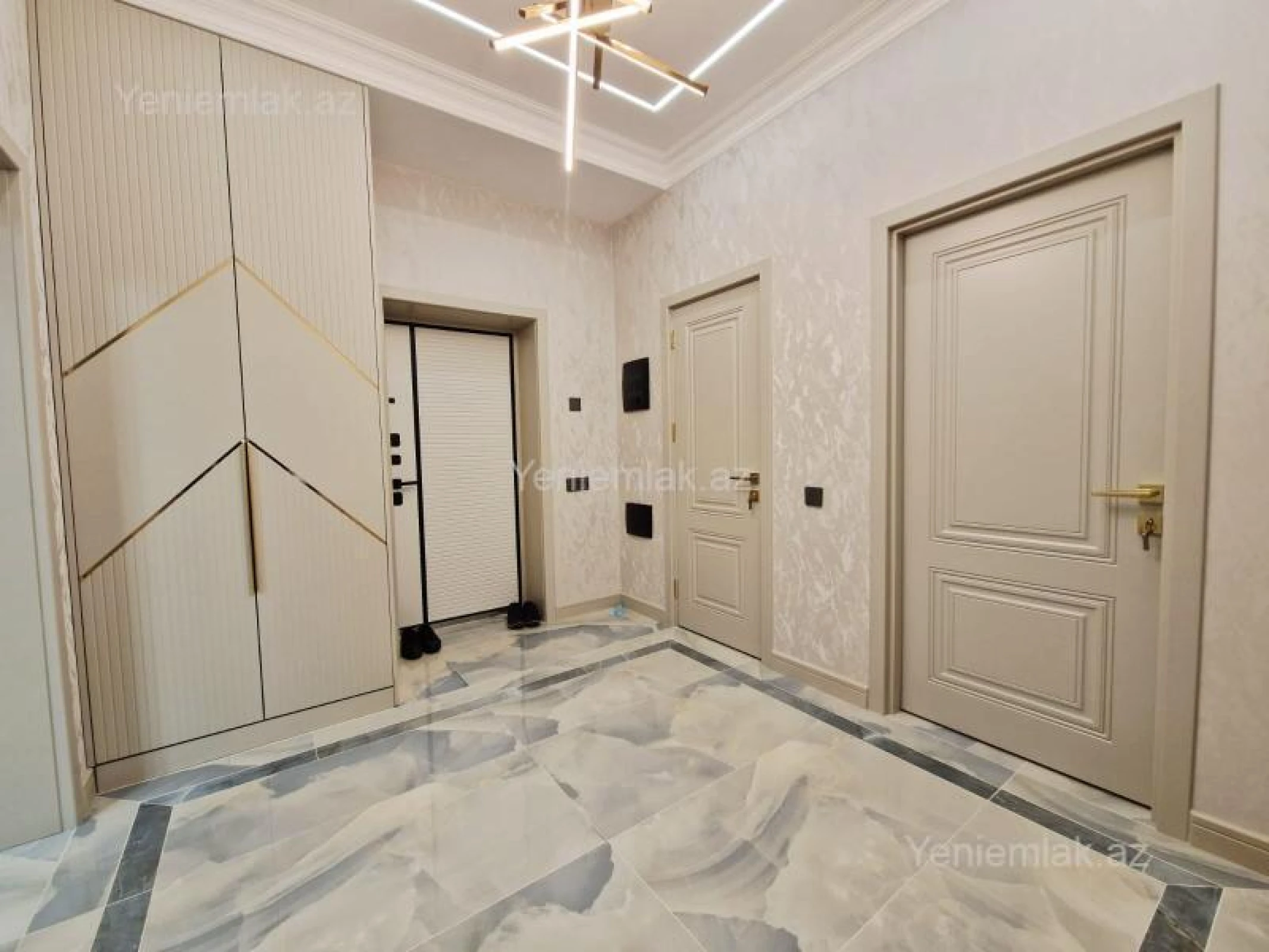 Satılır 3 otaqlı yeni tikili 70 m²