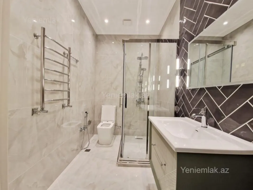 Satılır 3 otaqlı yeni tikili 70 m²