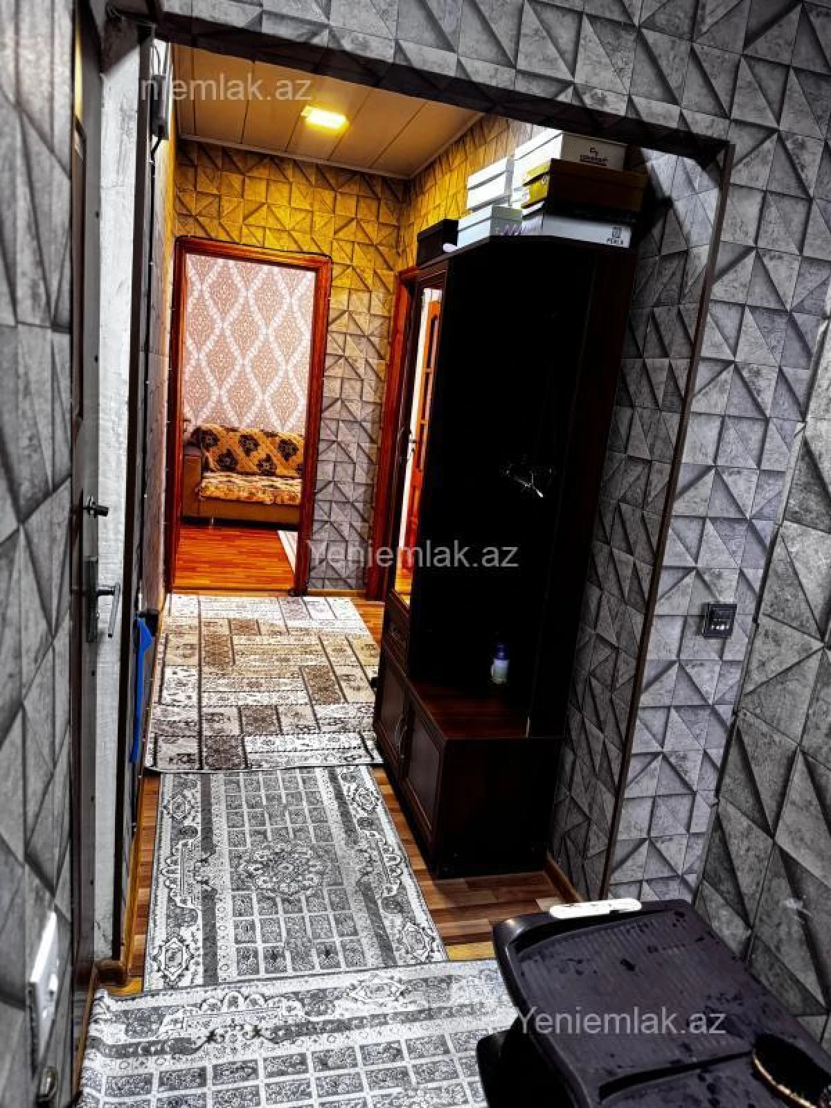 Satılır 2 otaqlı köhnə tikili 60 m²
