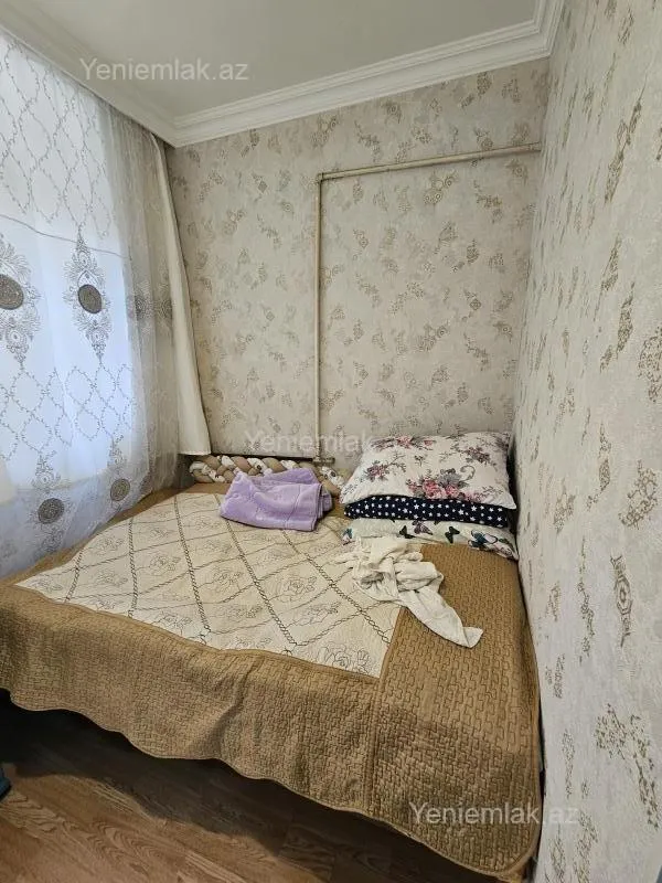 Satılır 1 otaqlı köhnə tikili 36 m²