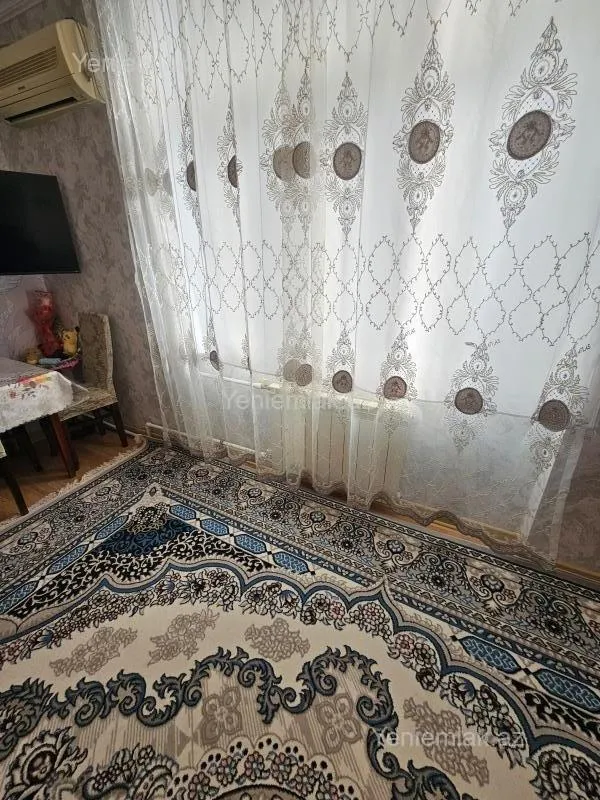Satılır 1 otaqlı köhnə tikili 36 m²