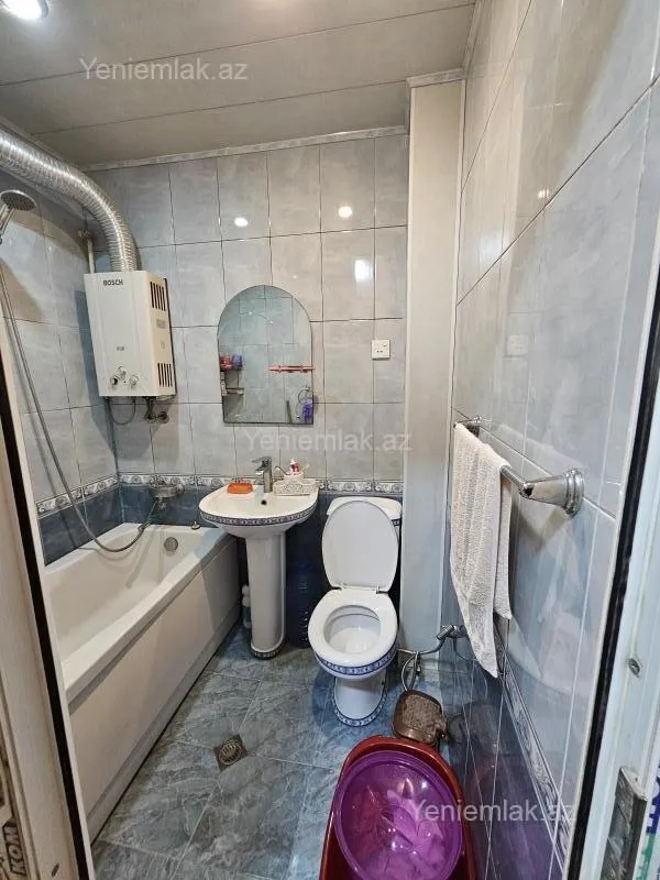 Satılır 1 otaqlı köhnə tikili 36 m²