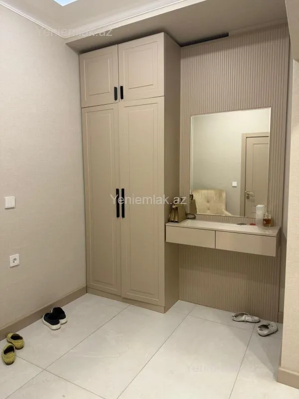 Satılır 2 otaqlı yeni tikili 61 m²