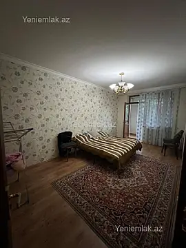 Satılır 4 otaqlı köhnə tikili 120 m²