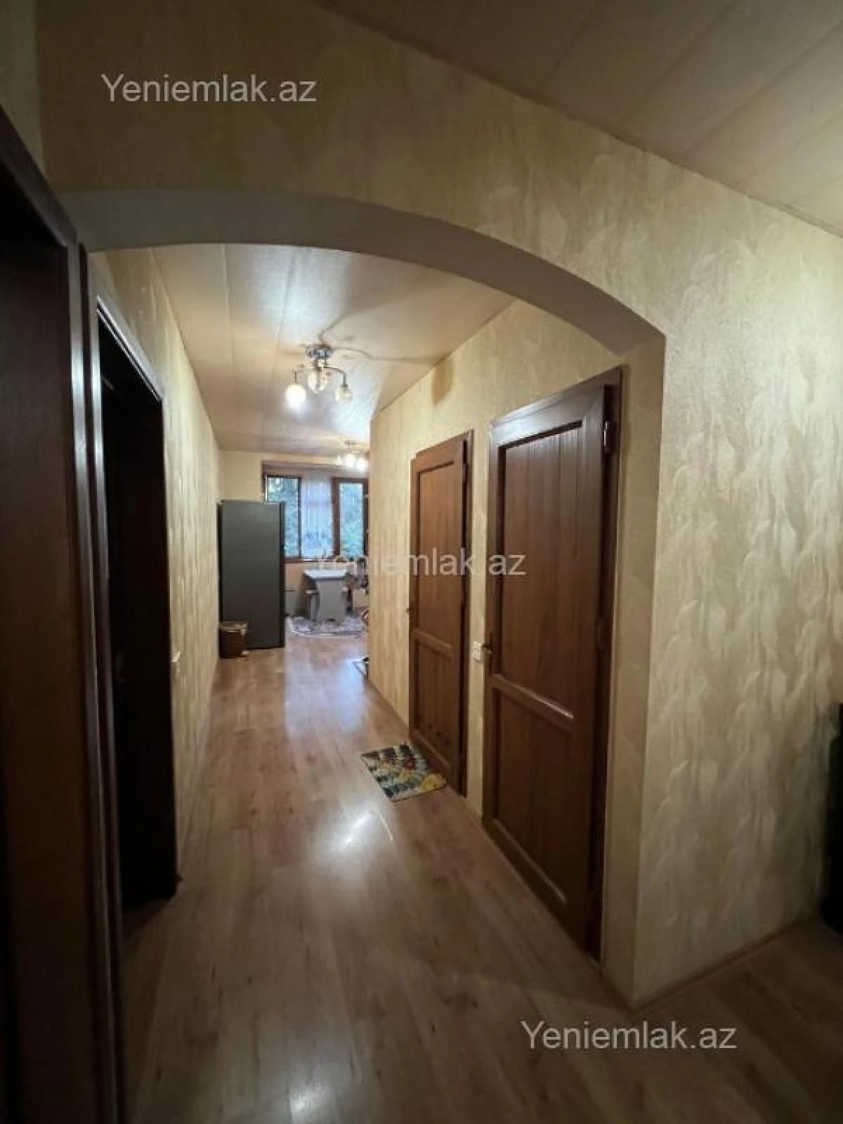 Satılır 4 otaqlı köhnə tikili 120 m²