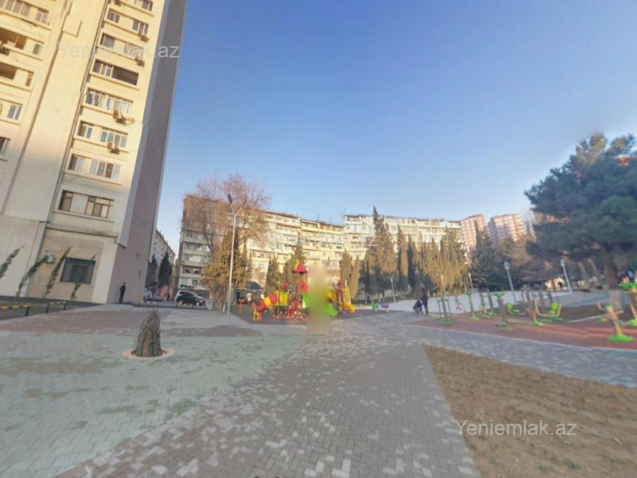 Satılır 4 otaqlı köhnə tikili 120 m²