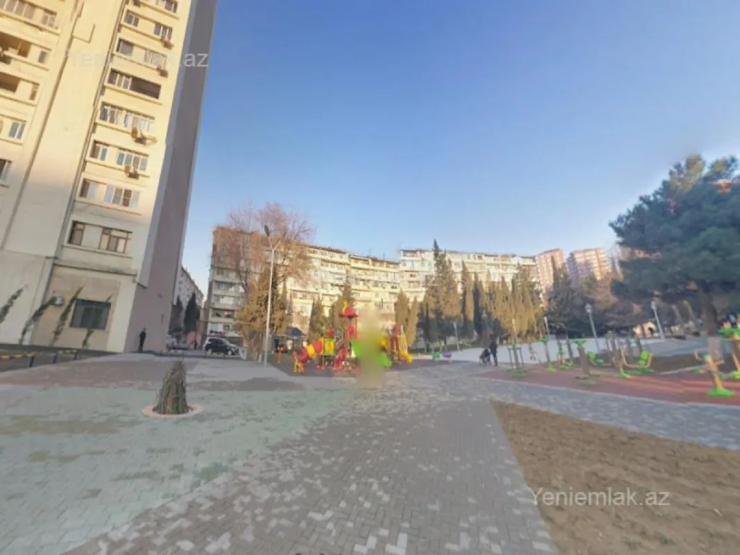 Satılır 4 otaqlı köhnə tikili 120 m²