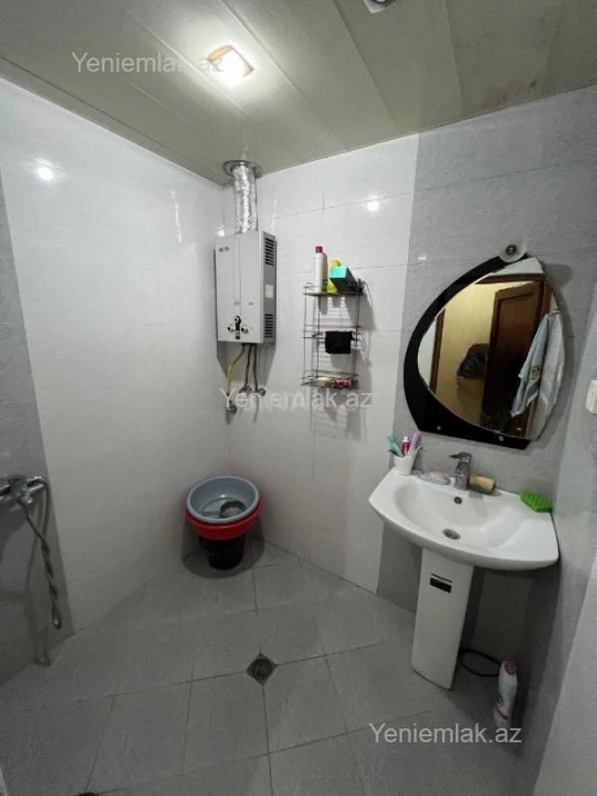 Satılır 4 otaqlı köhnə tikili 120 m²