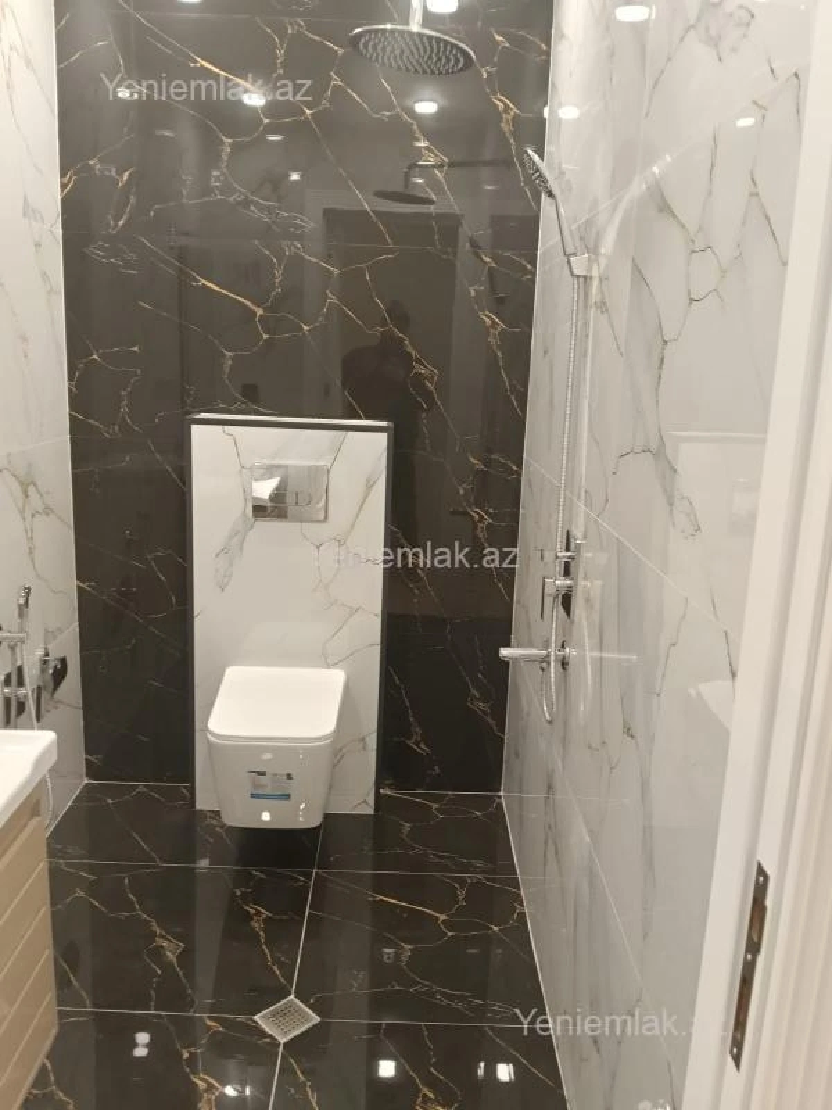 Satılır 4 otaqlı yeni tikili 140 m²