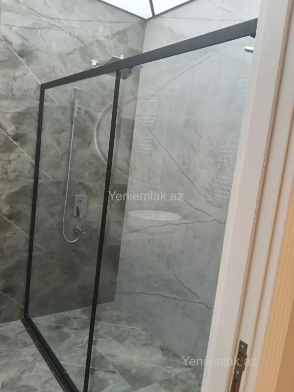 Satılır 4 otaqlı yeni tikili 140 m²