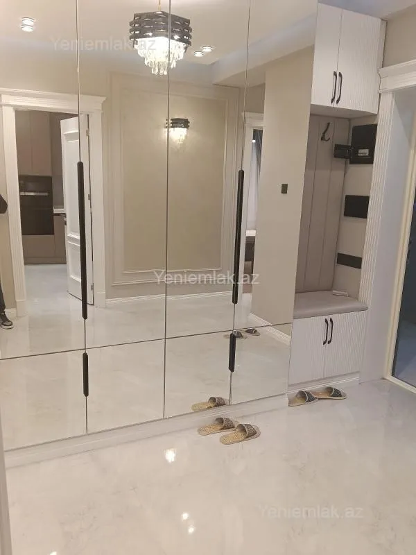 Satılır 4 otaqlı yeni tikili 140 m²