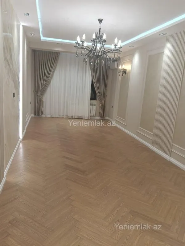 Satılır 4 otaqlı yeni tikili 140 m²