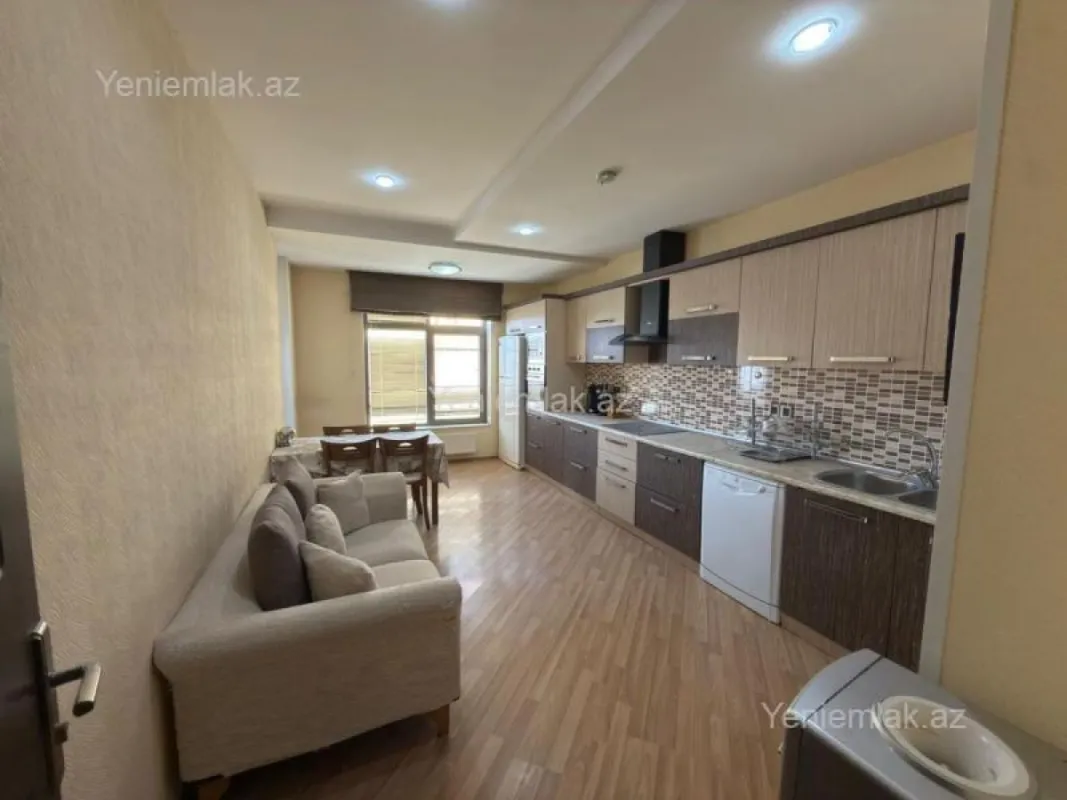 Satılır 4 otaqlı yeni tikili 220 m²