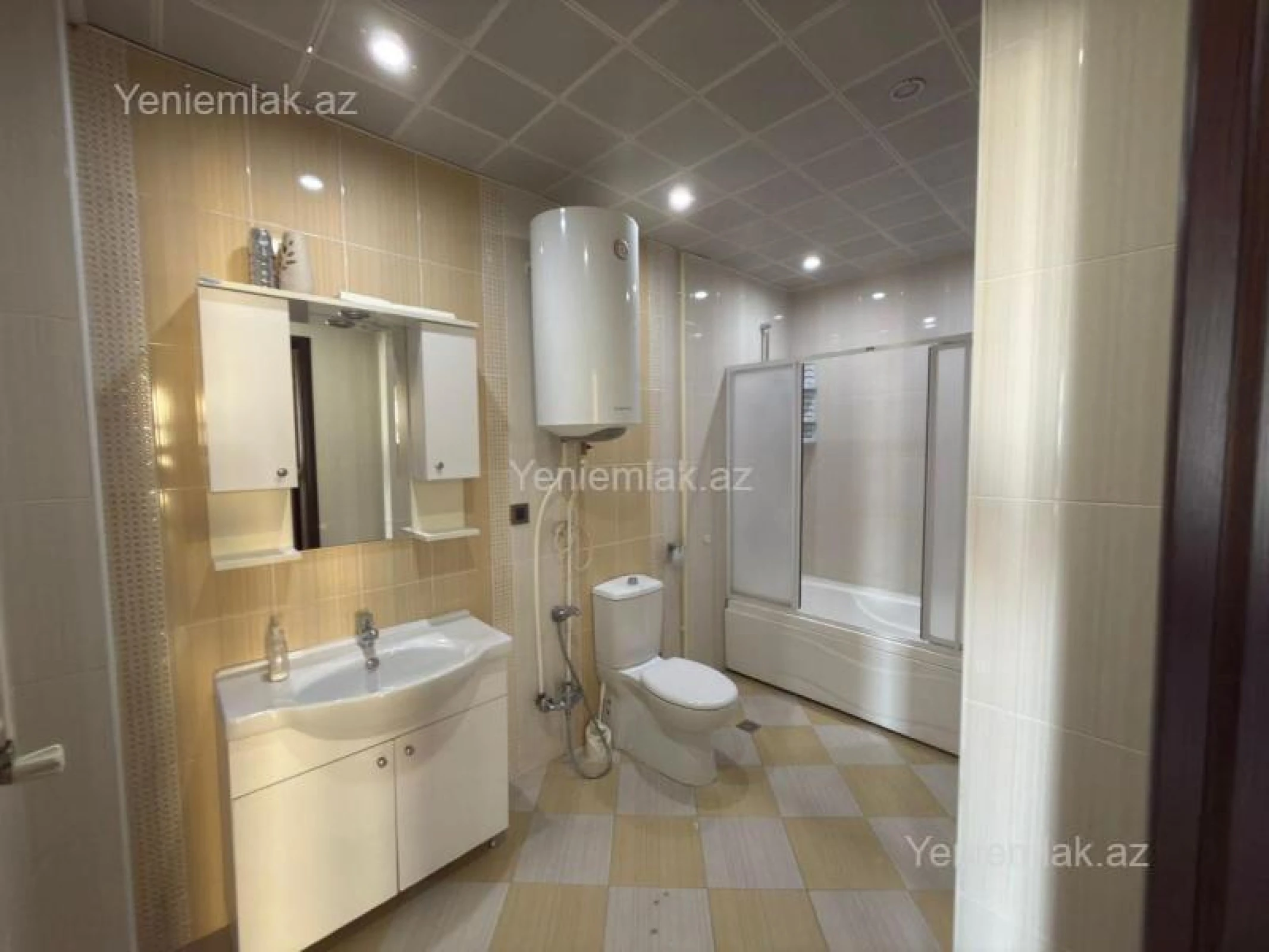 Satılır 4 otaqlı yeni tikili 220 m²