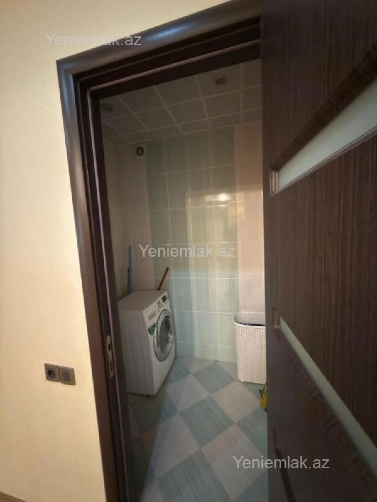 Satılır 4 otaqlı yeni tikili 220 m²