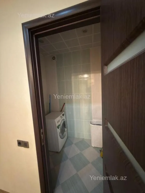 Satılır 4 otaqlı yeni tikili 220 m²
