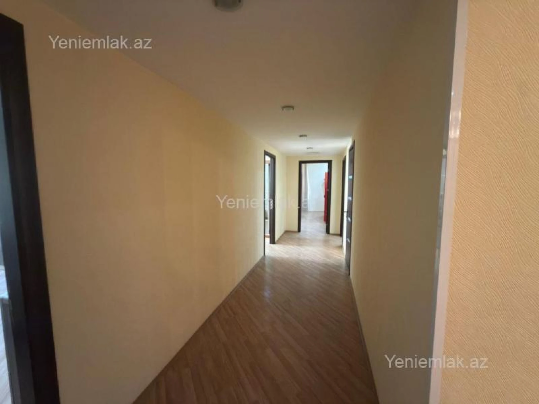 Satılır 4 otaqlı yeni tikili 220 m²