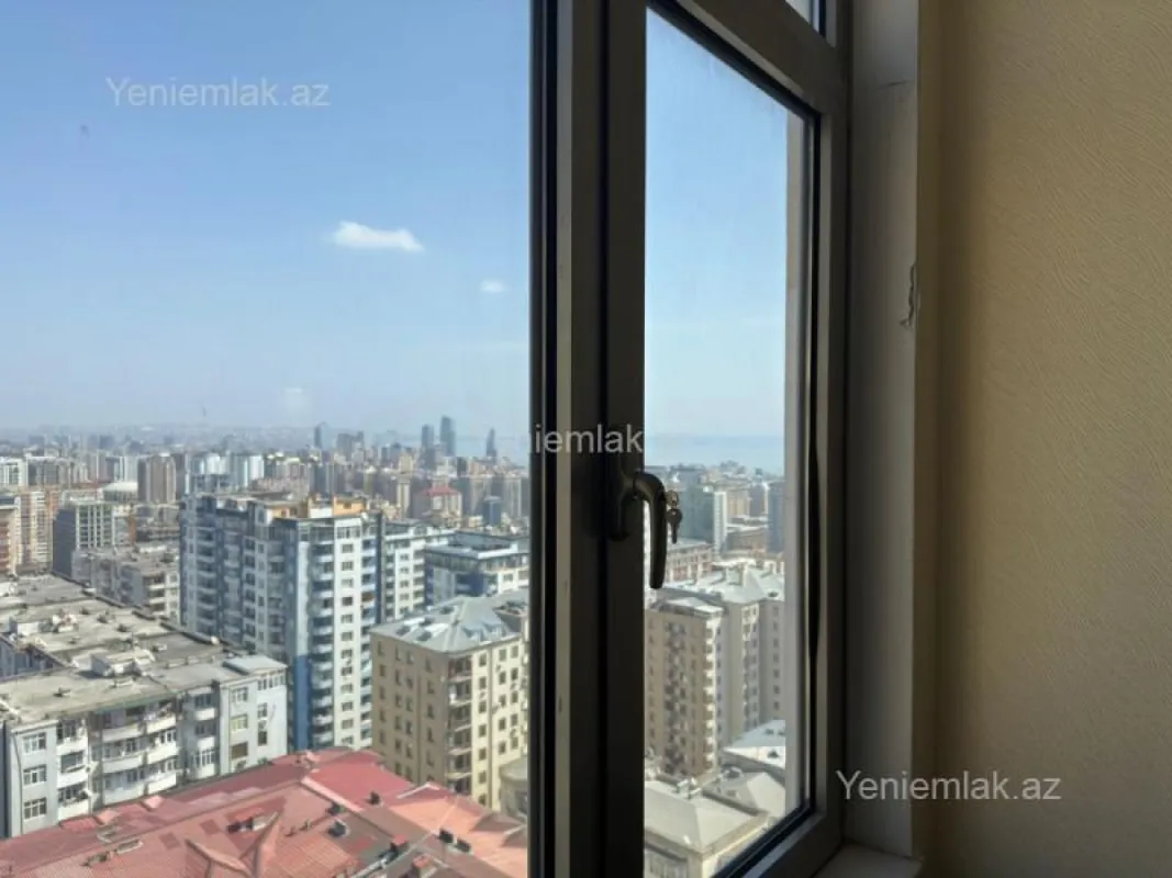 Satılır 4 otaqlı yeni tikili 220 m²