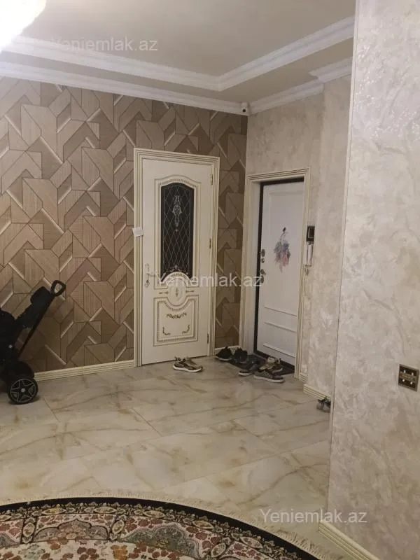 Satılır 4 otaqlı yeni tikili 165 m²