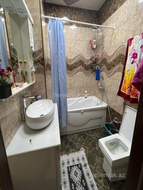 Satılır 3 otaqlı yeni tikili 160 m²