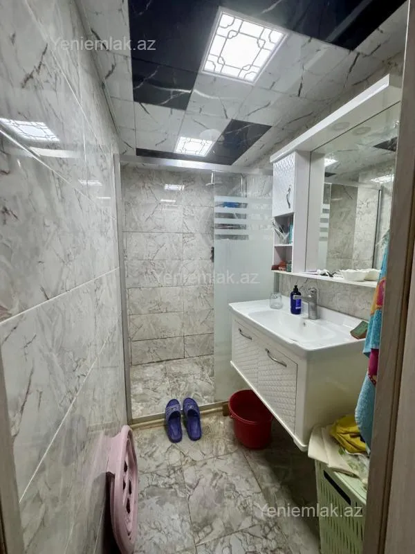Satılır 3 otaqlı köhnə tikili 85 m²