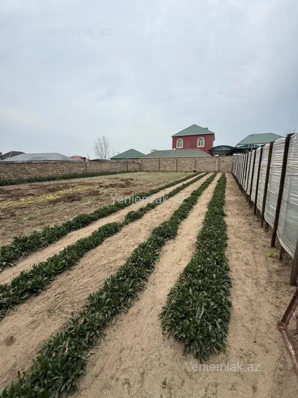 Satılır 5 otaqlı həyət evi 200 m²