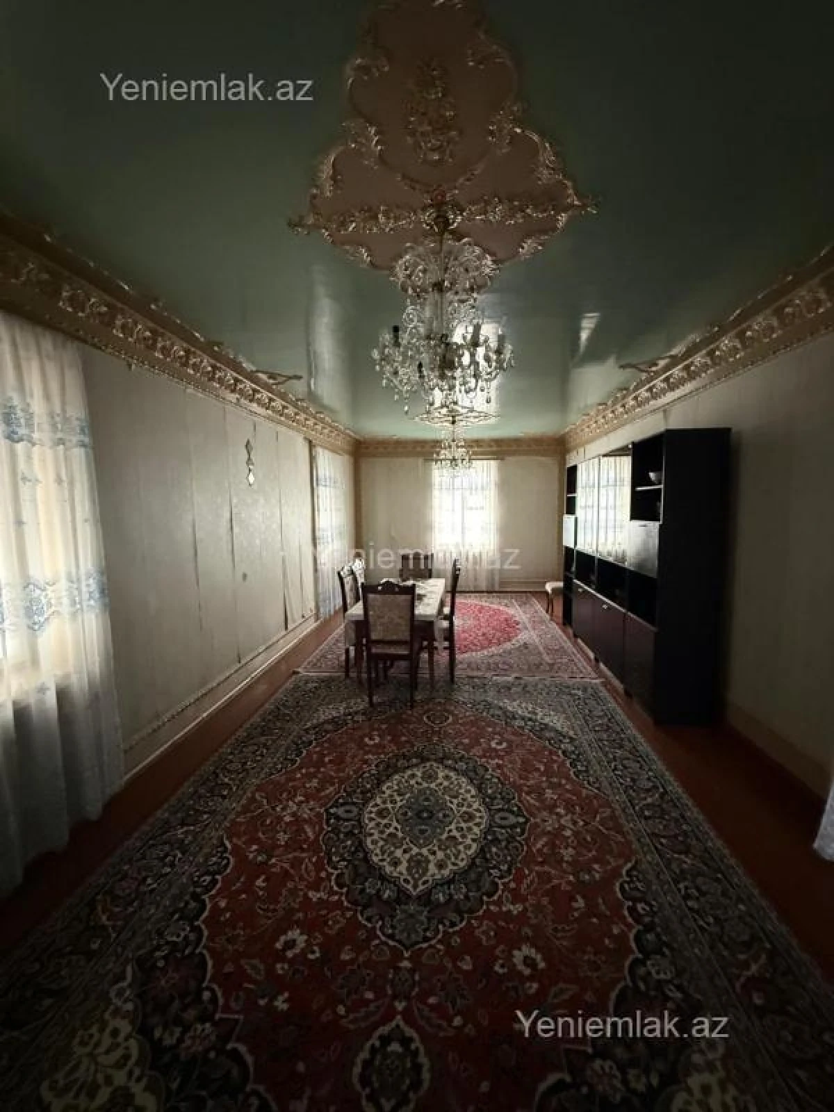 Satılır 5 otaqlı həyət evi 200 m²