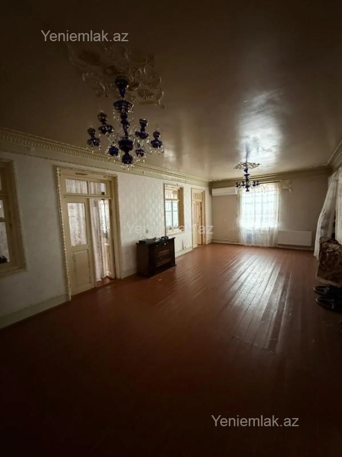 Satılır 5 otaqlı həyət evi 200 m²