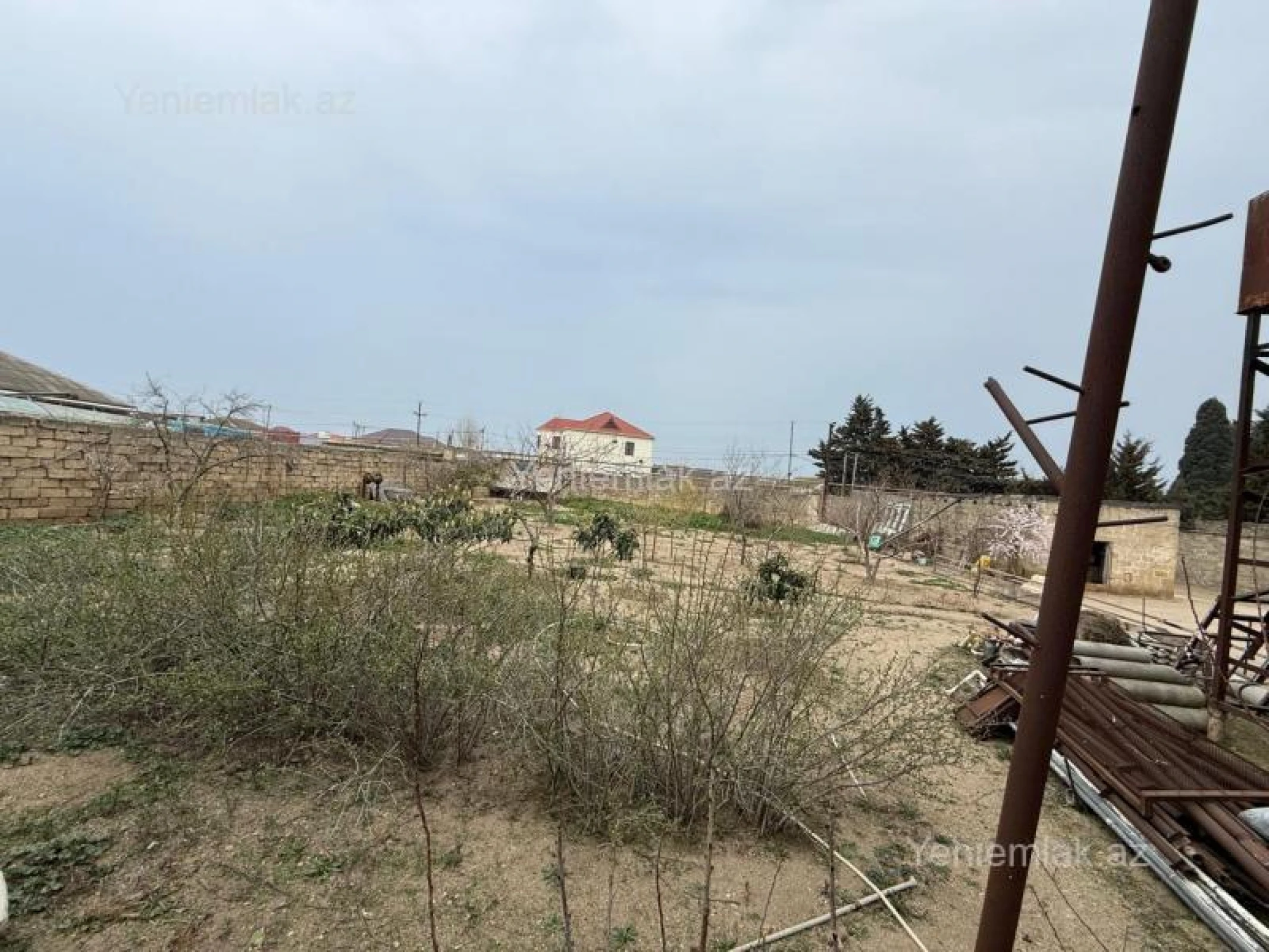 Satılır 5 otaqlı həyət evi 200 m²