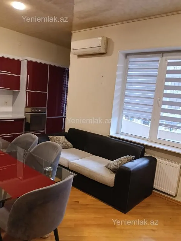 Satılır 4 otaqlı yeni tikili 200 m²