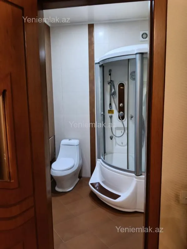 Satılır 4 otaqlı yeni tikili 200 m²