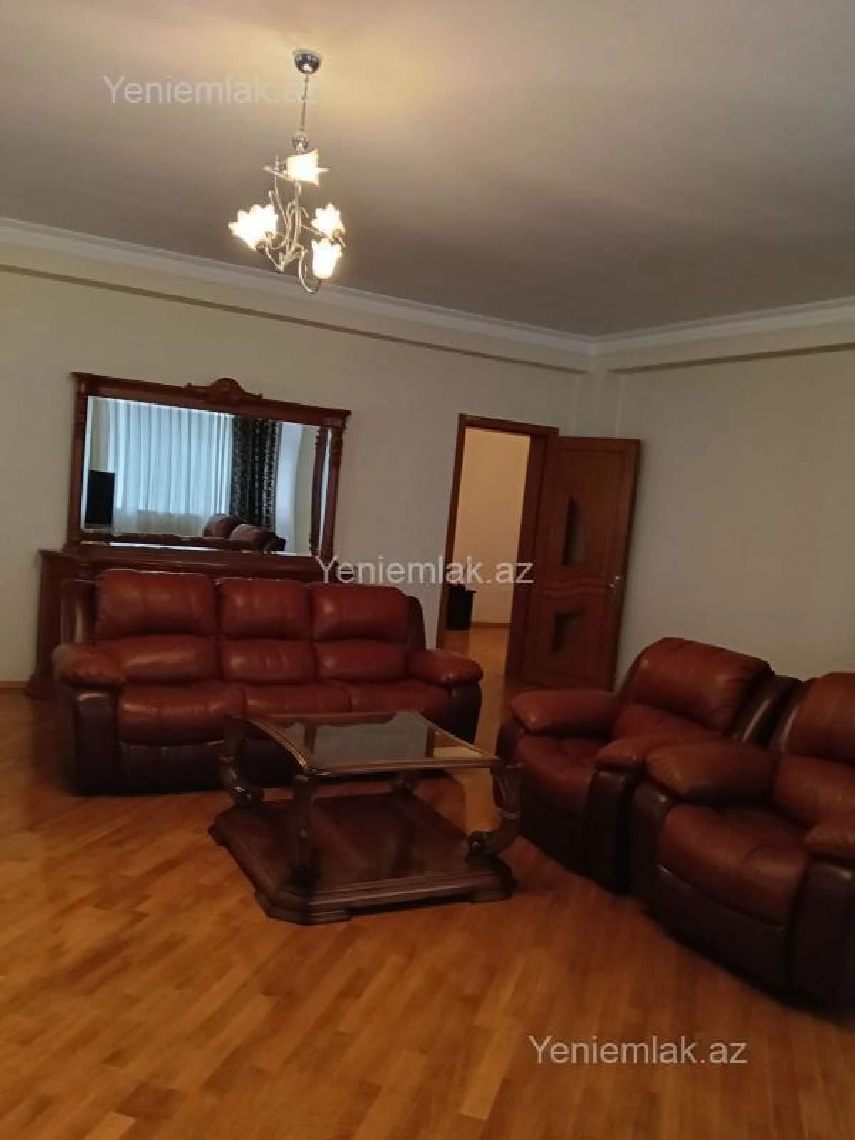 Satılır 4 otaqlı yeni tikili 200 m²