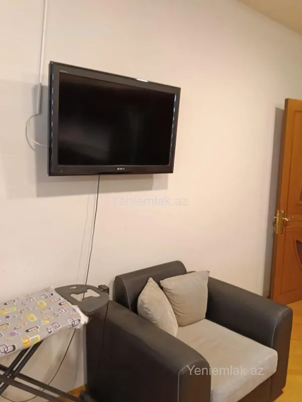 Satılır 4 otaqlı yeni tikili 200 m²