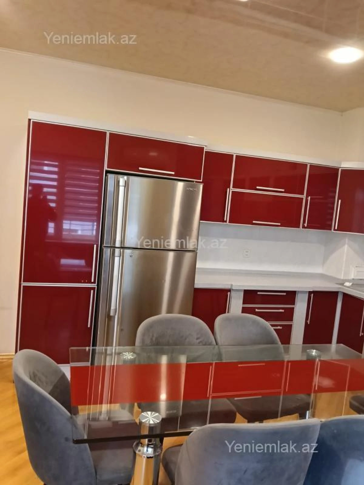 Satılır 4 otaqlı yeni tikili 200 m²