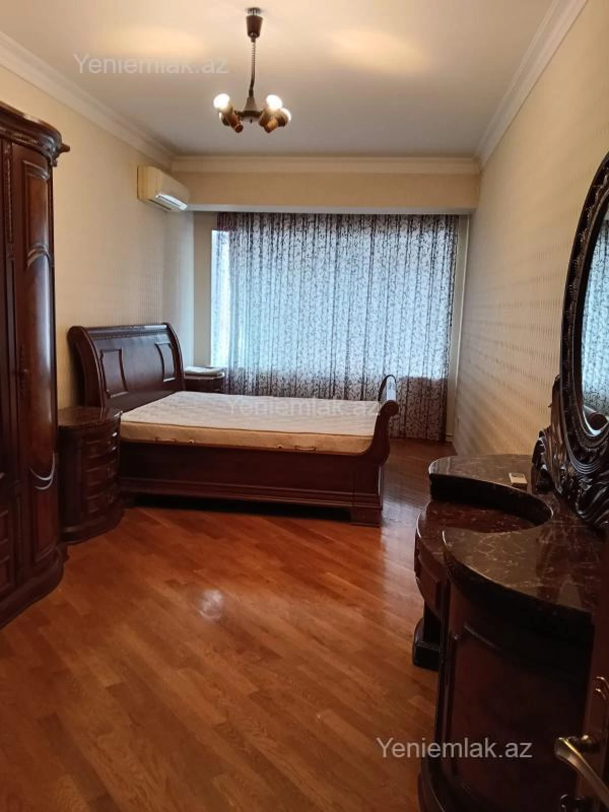 Satılır 4 otaqlı yeni tikili 200 m²