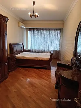 Satılır 4 otaqlı yeni tikili 200 m²