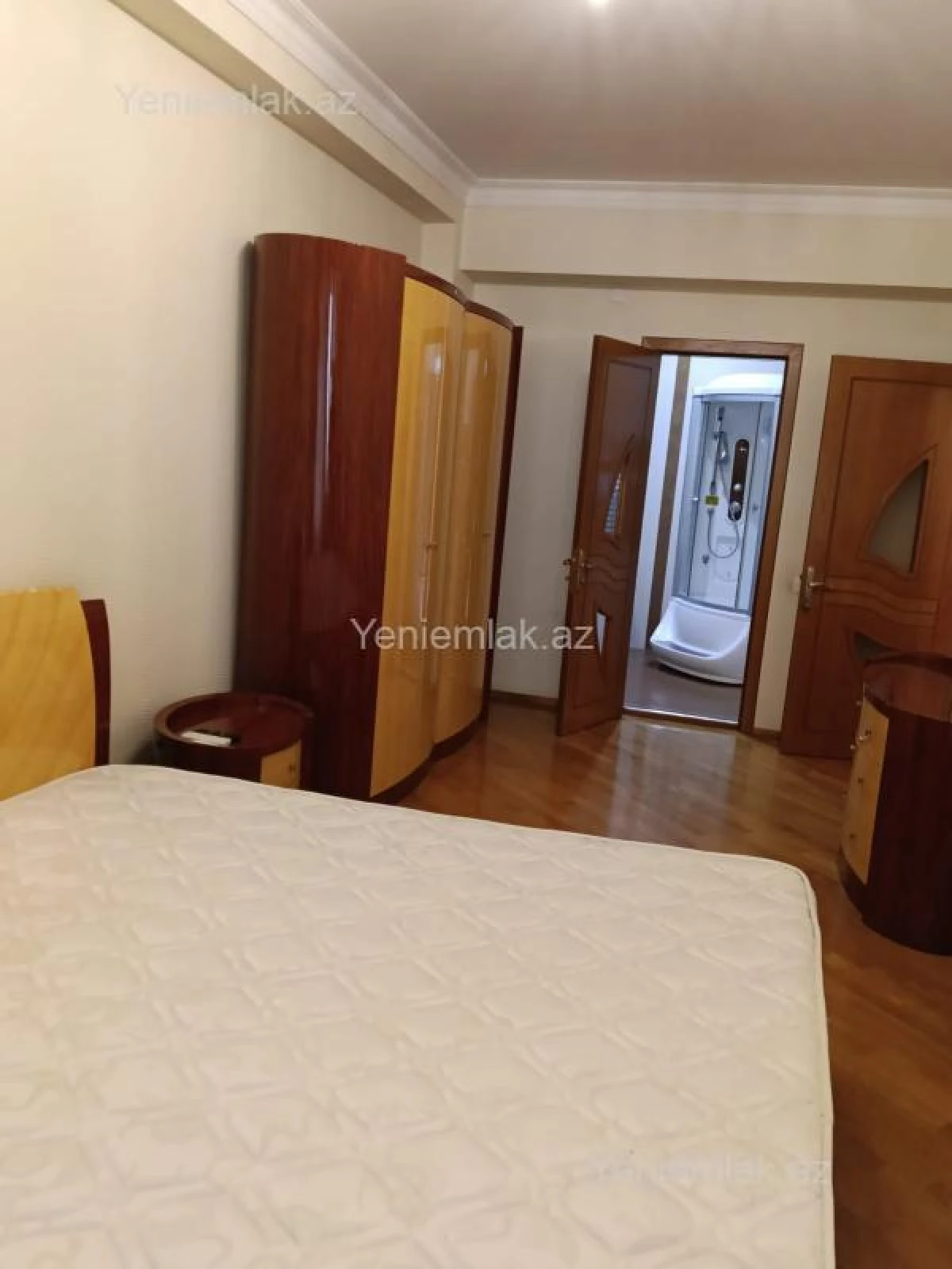 Satılır 4 otaqlı yeni tikili 200 m²