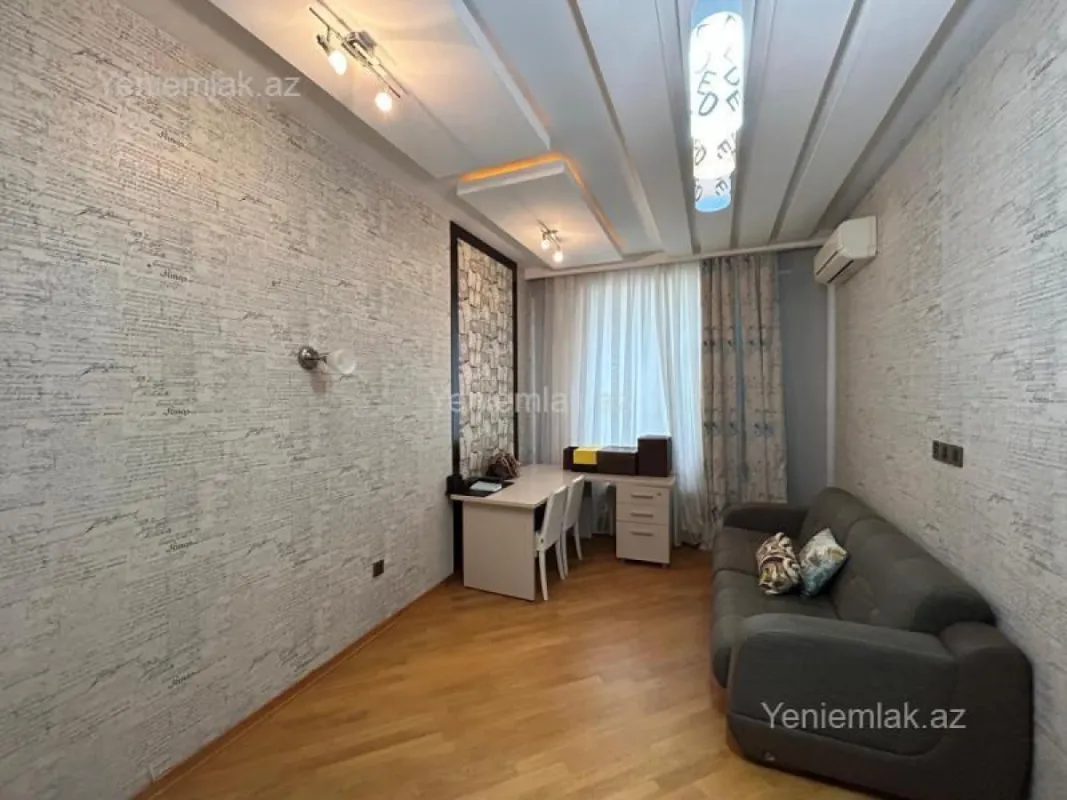 Satılır 5 otaqlı yeni tikili 205 m²