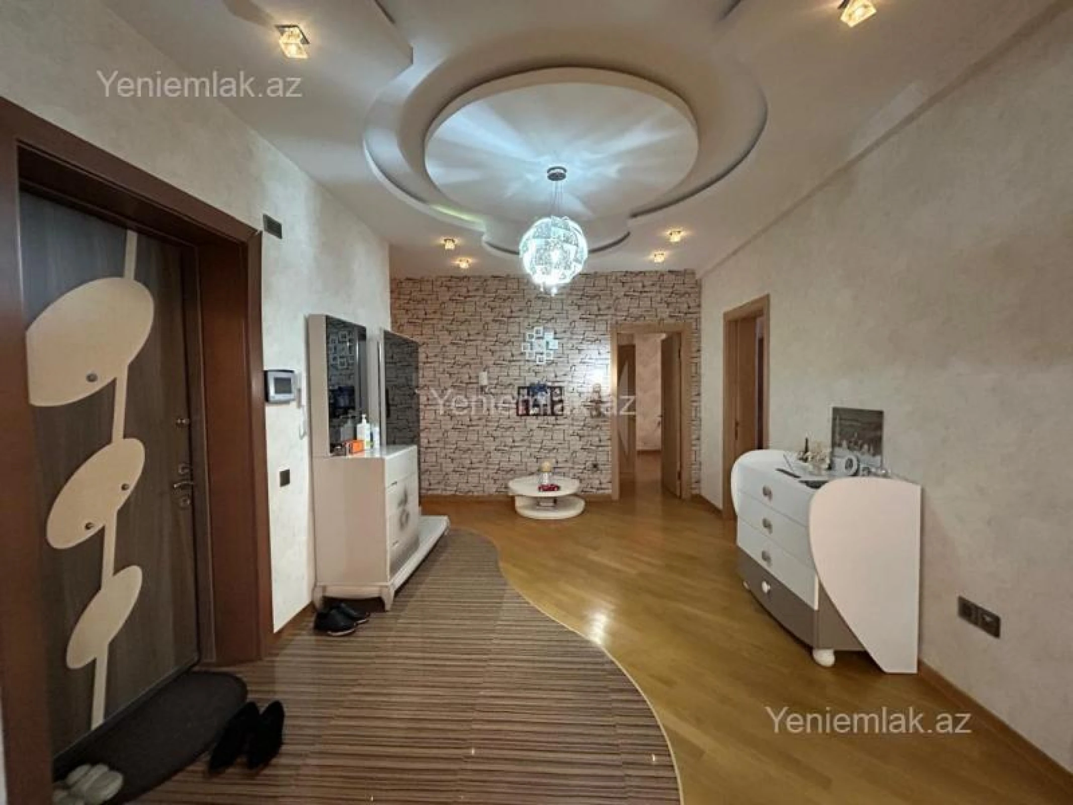 Satılır 5 otaqlı yeni tikili 205 m²