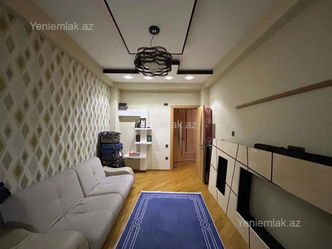 Satılır 5 otaqlı yeni tikili 205 m²